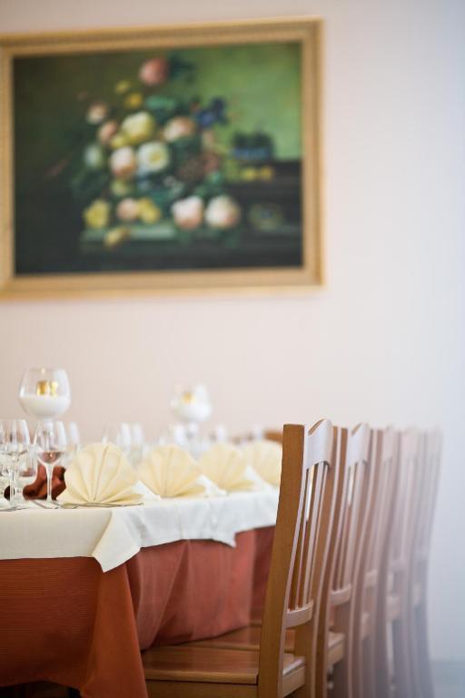 Lo Scacciapensieri Hotel & Restaurant Монтерони ди Лече Екстериор снимка