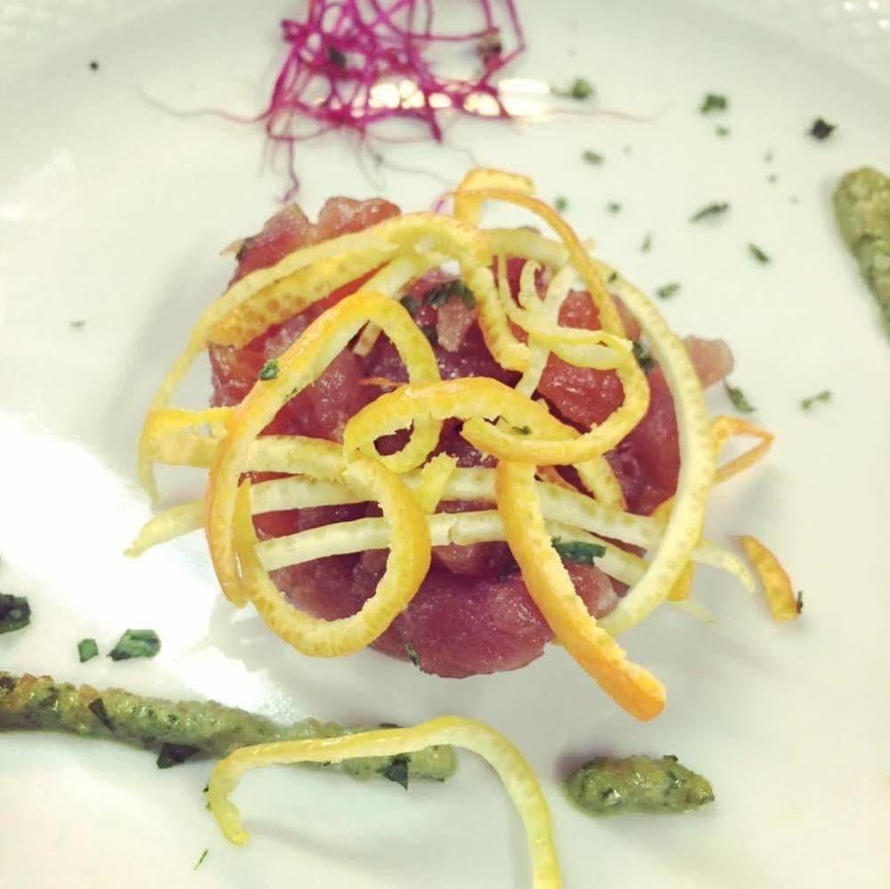 Lo Scacciapensieri Hotel & Restaurant Монтерони ди Лече Екстериор снимка